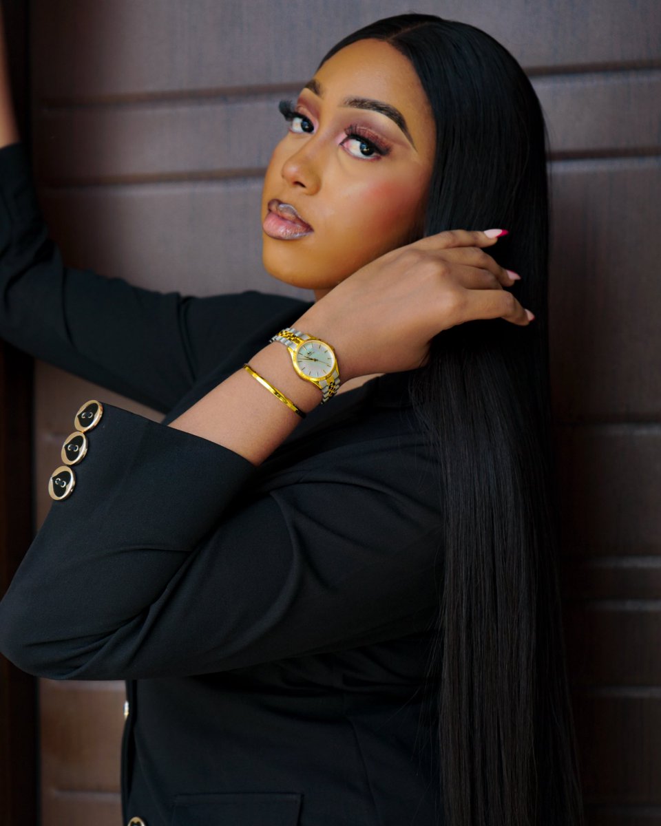 Micserah's tweet photo. Where elegance meets a hint of shine.
Seashell-Gold Silver, shop now. https://t.co/tf2U9kAZBF