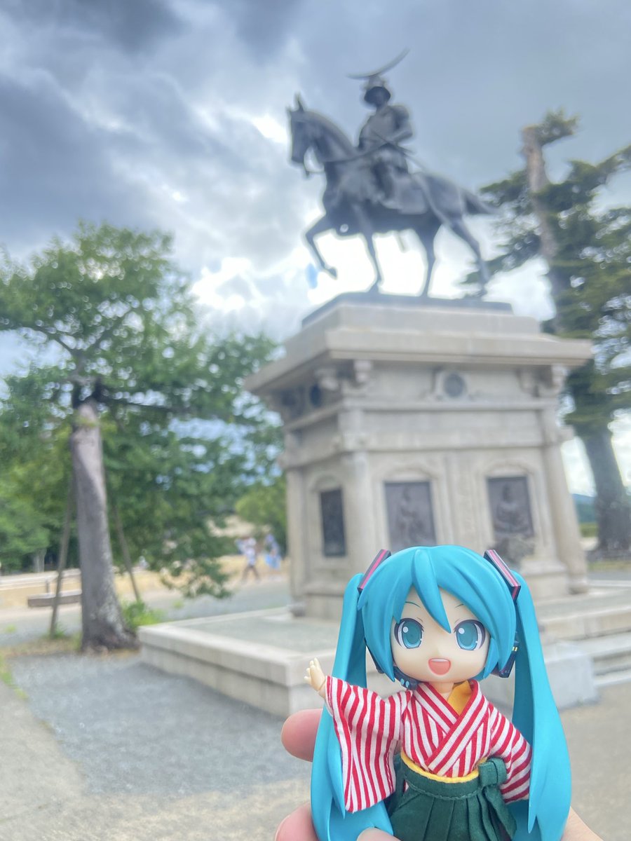 #深夜のねんどろ撮影６０分一本勝負
5/6 【おでかけ】フライング・既出
ミクさんのイベントがきっかけで
遠くへお出かけする機会が増えました
