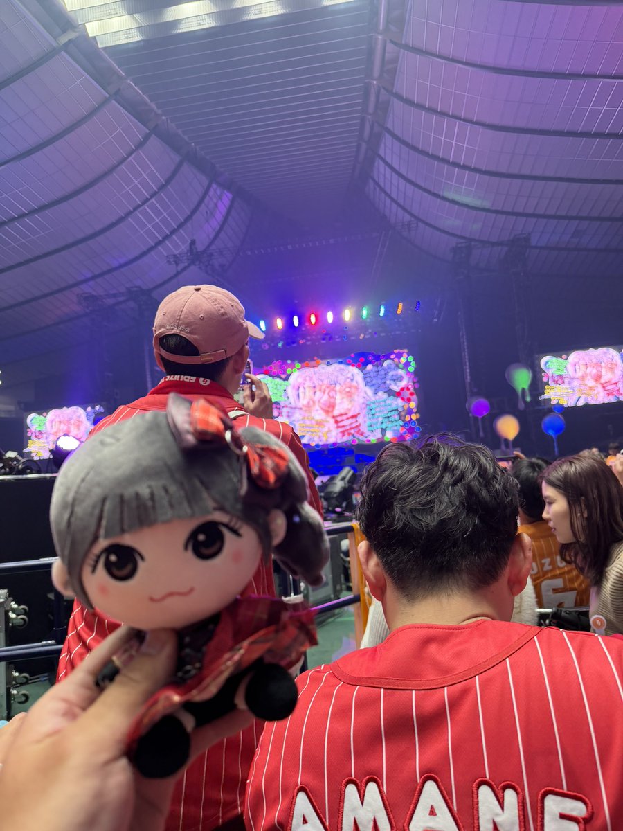 Paruu_129's tweet photo. とっても良いライブでした😭
近すぎた🤣 https://t.co/mRo2by1zxf