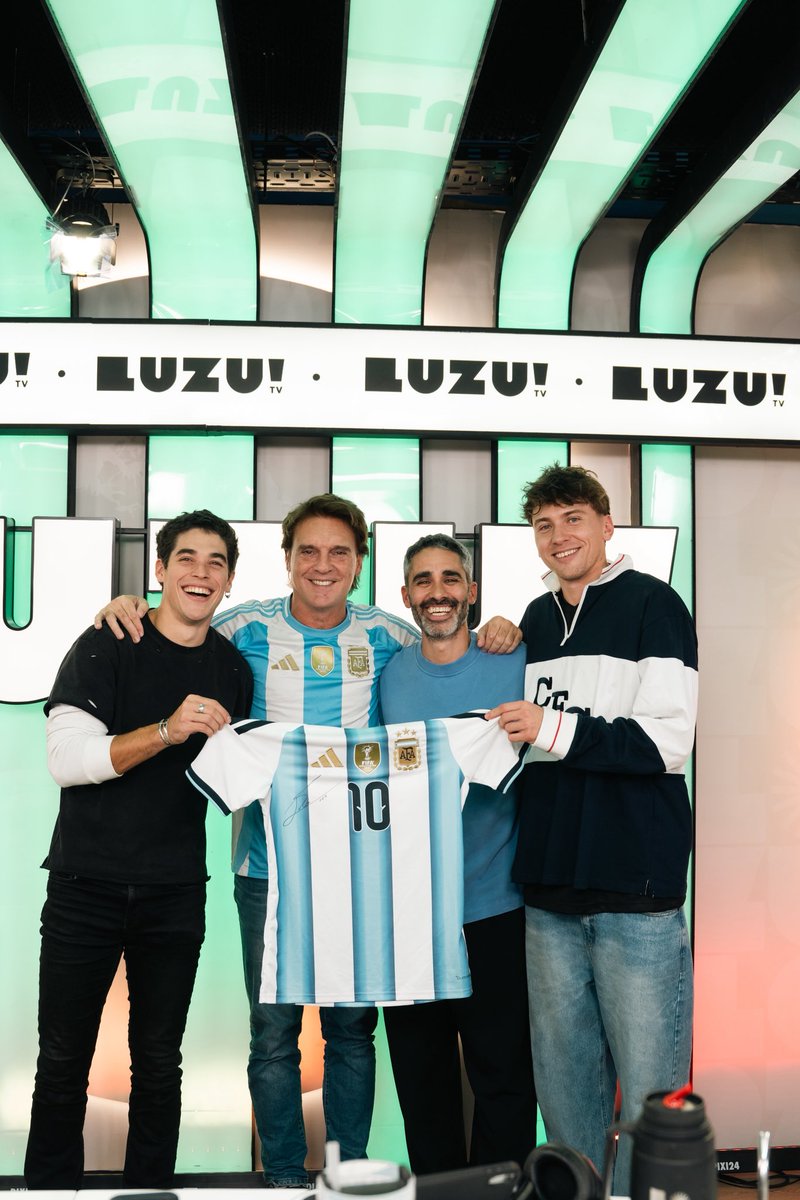 Losdelfondoluzu's tweet photo. Qué lindo estuvo ayer!!!! Qué les pareció?
A los diferidos vayan a poner like, comentarios y esas cositas 🩷

#LosdelFondo https://t.co/xWpU7GOh9r