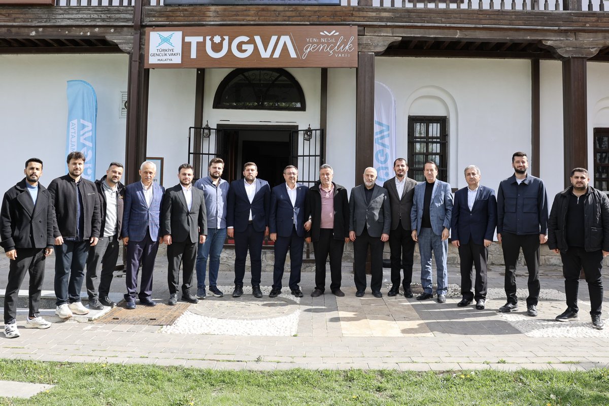 AliBakantr's tweet photo. Teşkilat mensubu arkadaşlarımızla birlikte, Türkiye Gençlik Vakfı (TÜGVA) Malatya İl Temsilcisi Muhammed Malik Çiftçi ve yönetim kurulu üyesi kardeşlerimizi ziyaret ettik.

Misafirperverliklerinden dolayı kendilerine teşekkür ediyor, milli ve manevi değerlerine bağlı, güçlü ve şuurlu bir gençliğin yetişmesi adına yürüttükleri çalışmalarda başarılar diliyorum.
