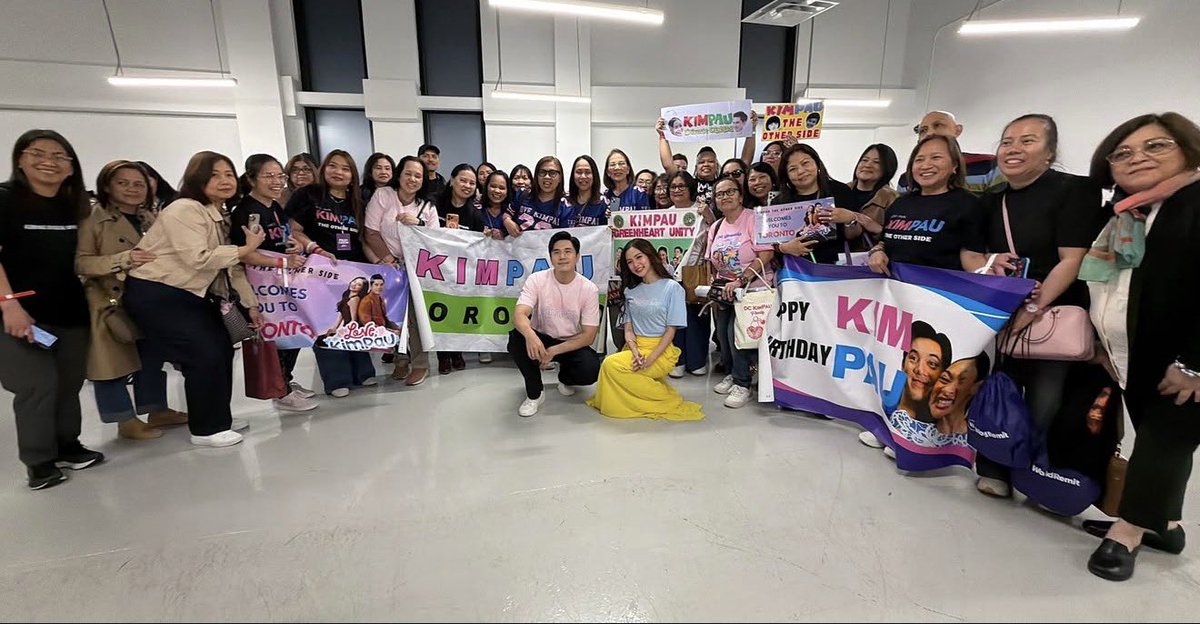 KimPauTOS's tweet photo. KIMPAU Toronto from the #LoveKimPauToronto , you made it!!

Thank you #KimPau 
@prinsesachinita @mepauloavelino 

Seeing the tarps/banners, with you both at the sendoff, makes all the pagod &amp; efforts super worth it!!!
#KimChiu  #PauloAvelino 

#TheAlibiHideOut #KoPino soon!! https://t.co/a6oLRtOrJM