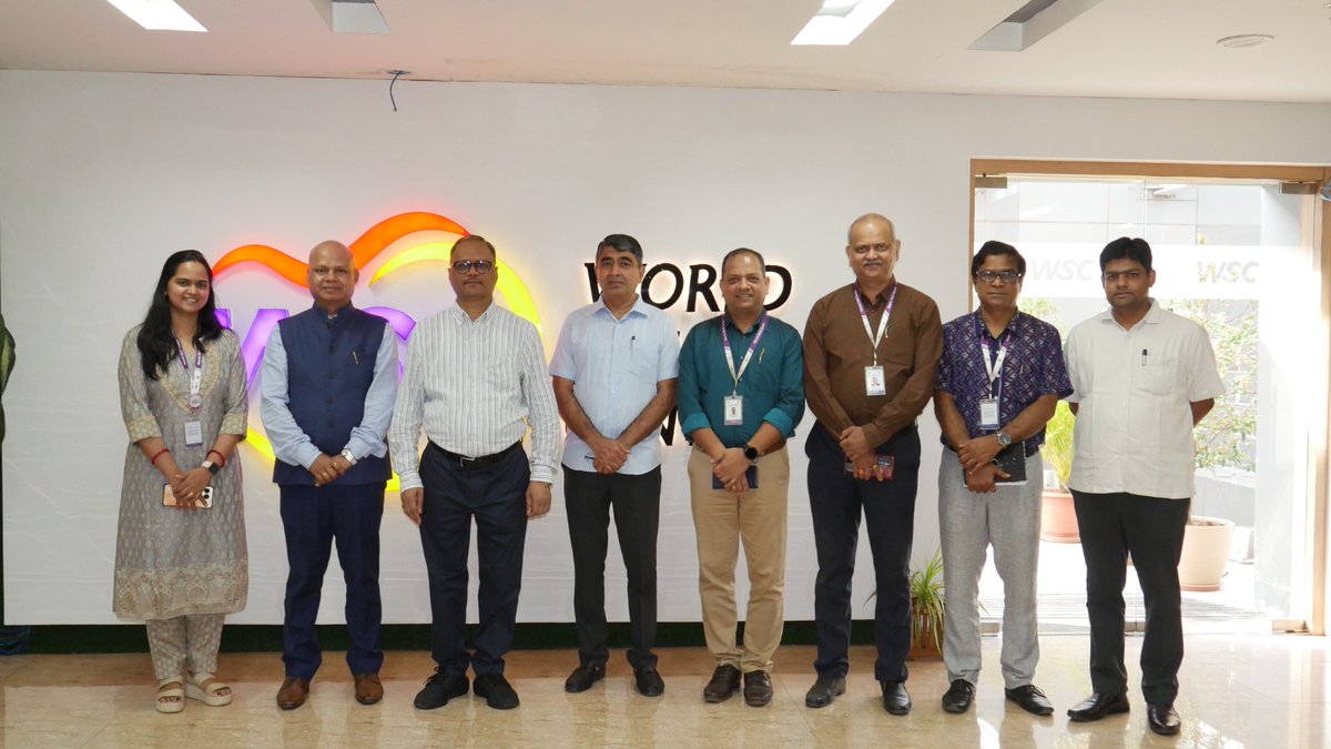 SDTEOdisha's tweet photo. Shri DK Singh, IAS, DC-cum-ACS, Odisha visited the World Skill Center today and toured its labs &amp; Centres of Excellence. Comm-cum-Secy, Skill Development &amp; Technical Education Department, Odisha, CEO WSC and other officials were present. https://t.co/BJBVc8qLZn