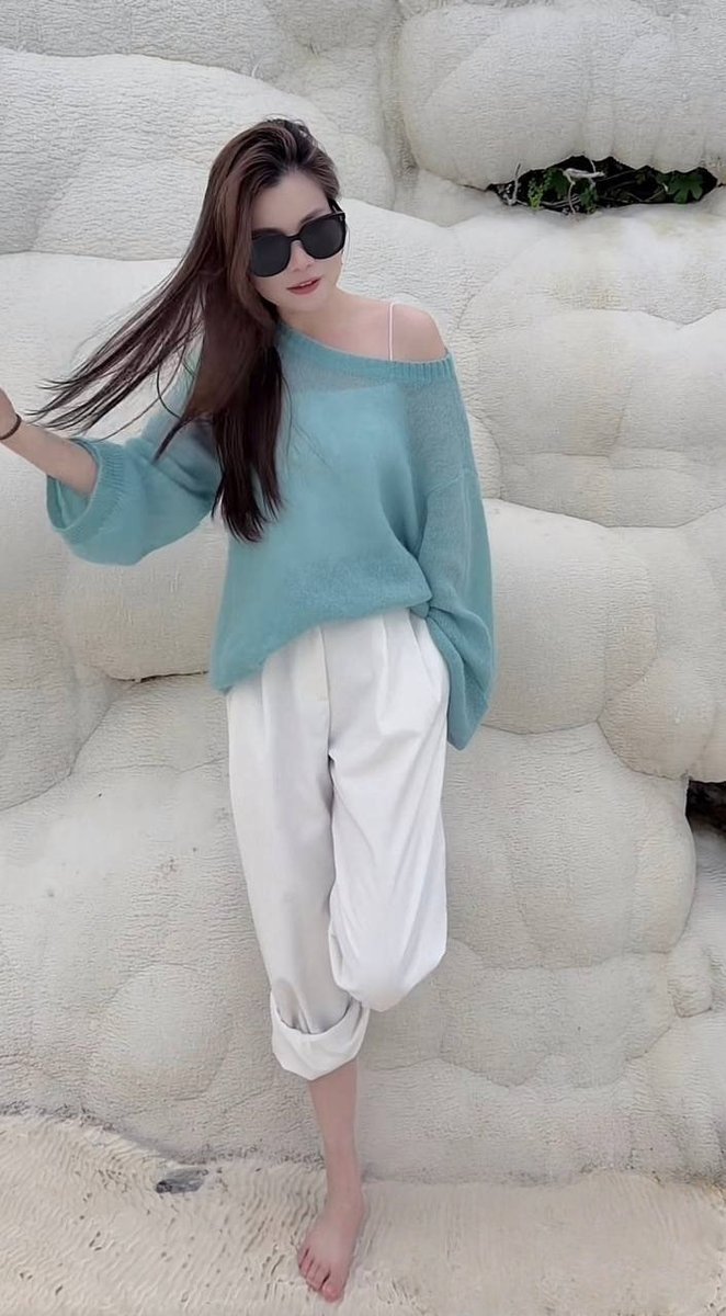 hstvxcom's tweet photo. #徐州大表哥 #大师兄的表哥 #爱国人设崩塌 #移民美国 #包养小三   600 万粉网红翻车完整版，徐州大表哥卸磨杀驴卷走公款，长期包养小三计划全家移民，爱国流量全是骗局
#黑料
911吃瓜官方入口，提供最新可用访问地址与跳转通道 https://t.co/HFRTCaK5bJ https://t.co/B1LGkCq3kG
