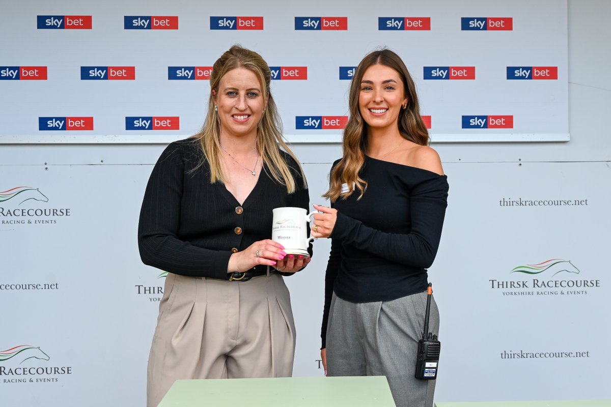 Thirsk Racecourse tweet media