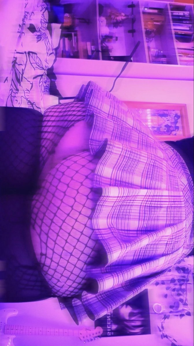 gummiipuppyy's tweet photo. I might need to return this skirt.. what do you think?

#nsfwtwt #booty #bigbootygothgf #goth #upskirt #thighs #fishnets #miniskirt https://t.co/uy7YApSs52
