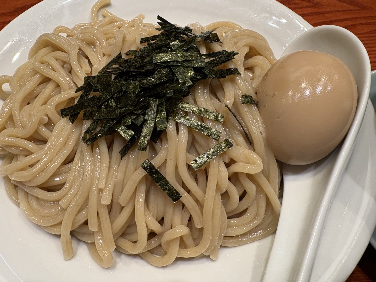りう tweet media