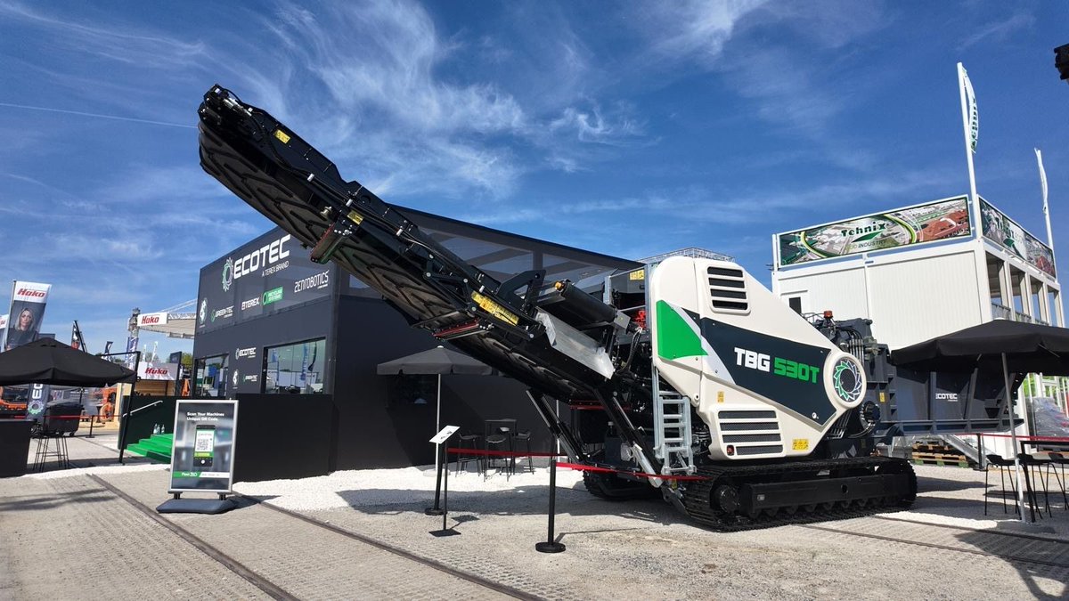 TerexCorp's tweet photo. See Terex innovation at #IFAT2026 
Fuchs MHL340 G • GreenTec MT2 • Ecotec TXS 350  • ZenRobotics NEW OmniPicker 
Plus: our sorting line scale model showing ZenRobotics + Terex Recycling Systems working together.
#Recycling #Innovation https://t.co/hv9sGD1IKL