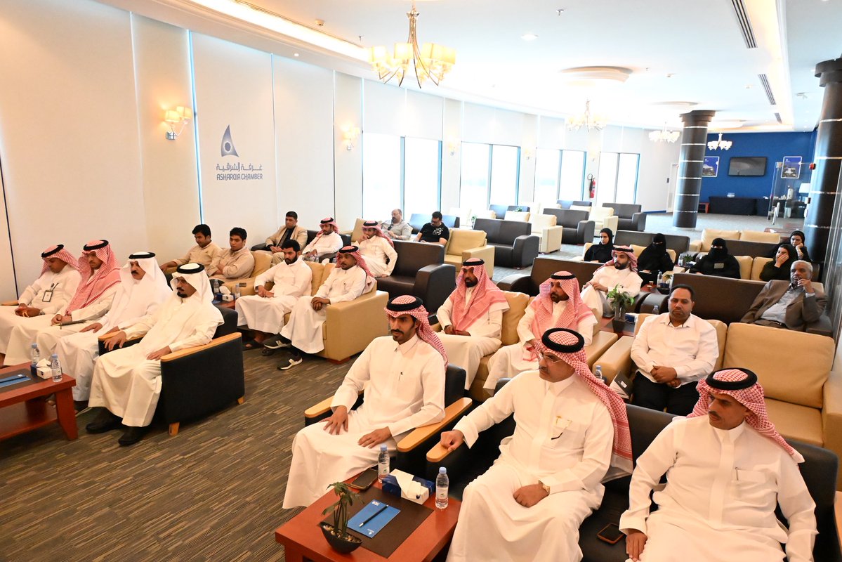 #غرفة_الشرقية tweet media