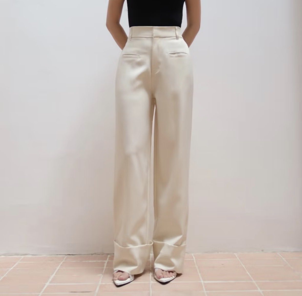 lovedbyadla's tweet photo. WTS New Beom Pants warna vanilla size S. 120k only, bisa co by 🍊 dm for details https://t.co/jmfZwqLtnu