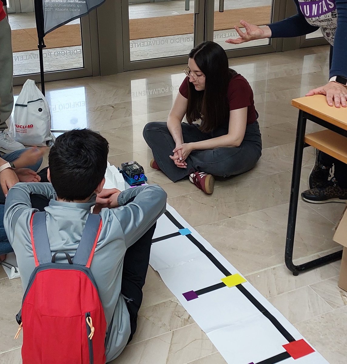 esiiab's tweet photo. Compañer@s de la @esiiab @uclm_es participaron en la II Jornada STEAM ASPIGA-UCLM para visibilizar el papel de las mujeres en la ciencia y la tecnología. 

👏👏👏👏

Más información: https://t.co/n8RazeirvL https://t.co/daG6VfPVMk