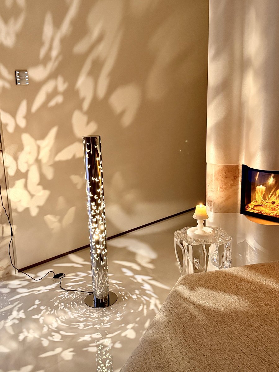MinglanWen's tweet photo. Some lights illuminate a room.
This one transforms it.

Butterfly shadows dancing across the walls…
Warm reflections moving with every angle…
A space that feels soft, cinematic, and unforgettable.

This isn’t just lighting.
It’s an atmosphere. https://t.co/TgK17eCZZC
