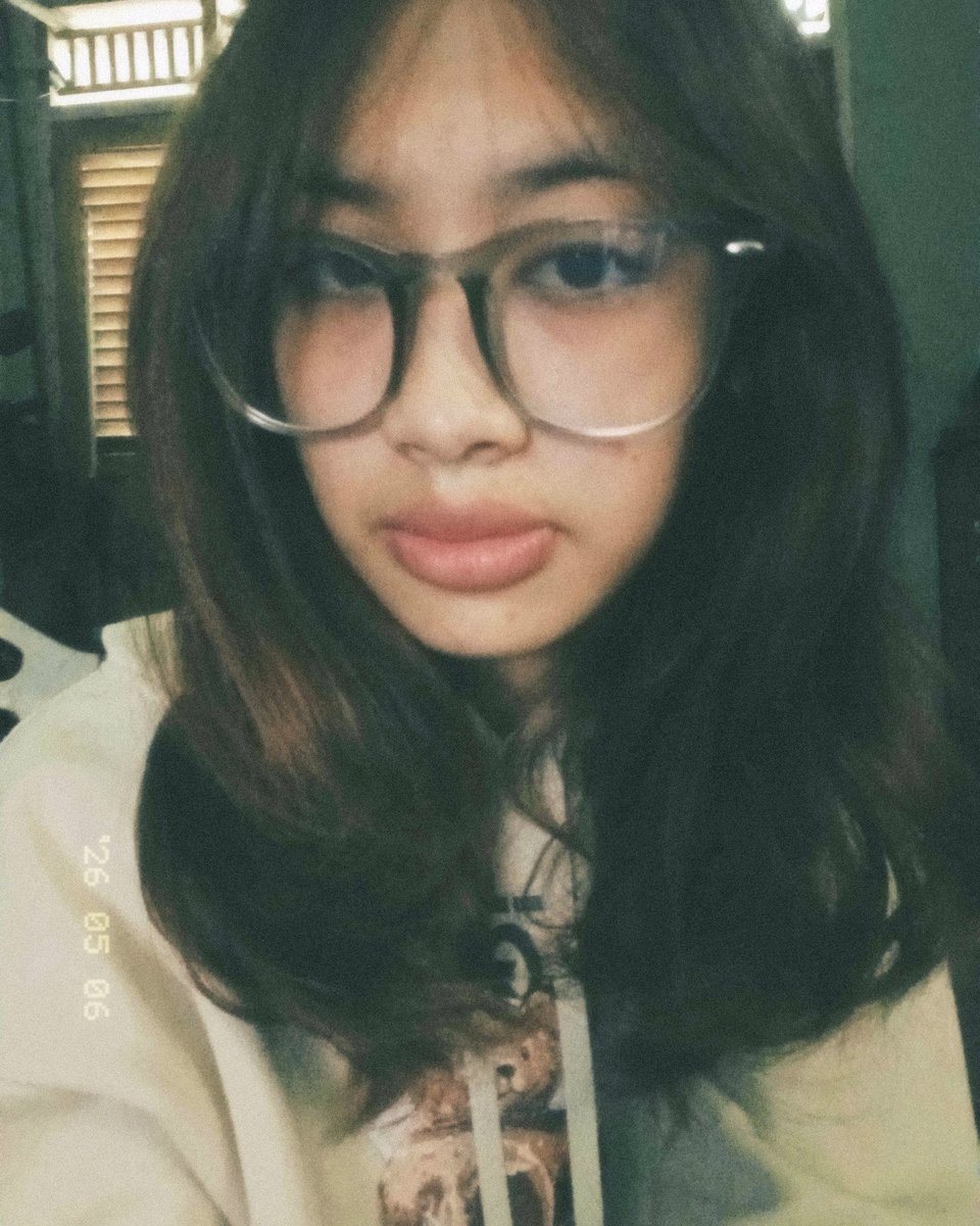 1.That was me when I was a baby 🌻🦋
2. I was swimming, I was told to come up to eat 🍟🍞
3. I just took a selfie guys, now I'm a virgin, I'm not a little kid anymore 💗🦋✨