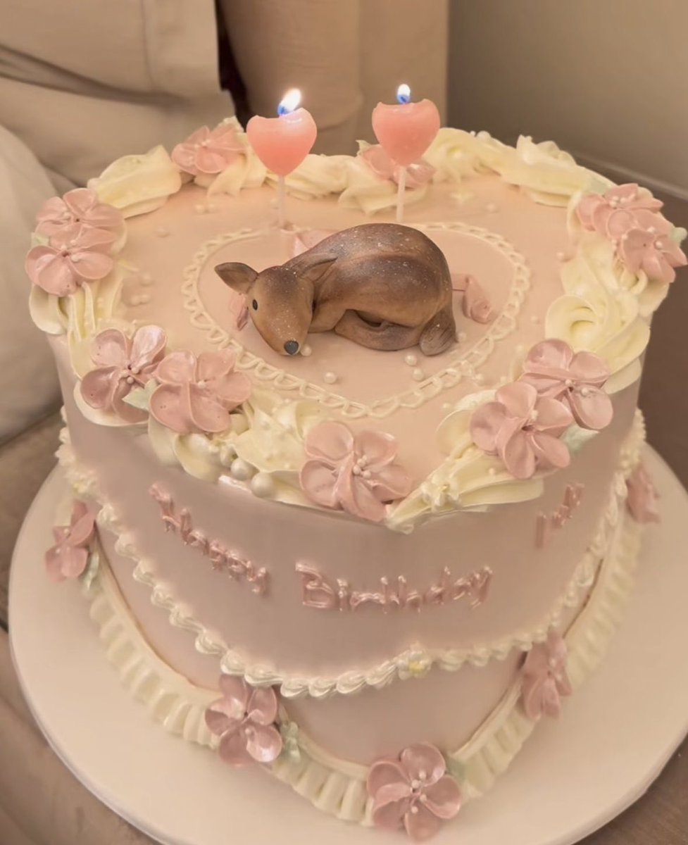 fawn cake https://t.co/ib70vWHb2q