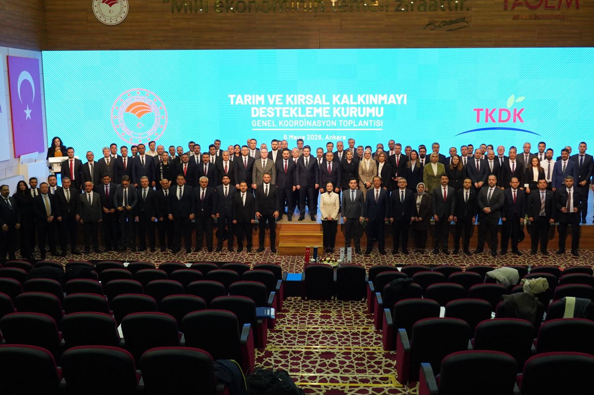 ahmtbgc's tweet photo. Tarım ve Kırsal Kalkınmayı Destekleme Kurumu’nun genel koordinasyon toplantısında, merkez ve il koordinatörlerimizle bir araya geldik.
IPARD destekleri, proje süreçleri ve sahadaki uygulamaları değerlendirerek kırsalda yatırım ve istihdamı artırmaya yönelik yol haritamızı ele aldık.
Toplantının ülkemiz ve sektörümüz için hayırlı olmasını diliyor, emeği geçen tüm çalışma arkadaşlarımıza teşekkür ediyorum. @TCTarim @tkdkonline