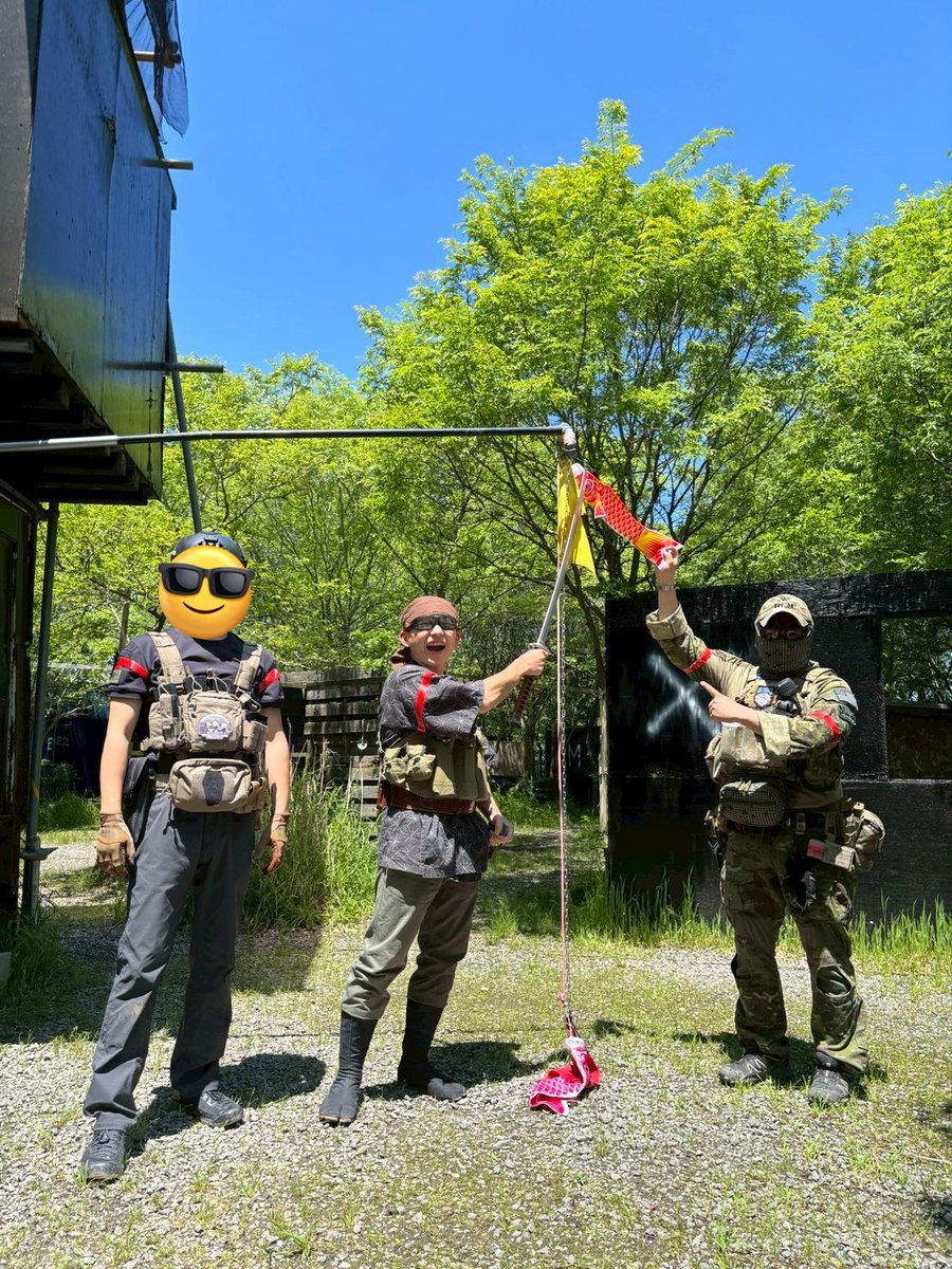 Fc7Ty's tweet photo. #サバゲー
#刀
#ppsh
#農民タクティカル
#倭寇
#野武士
#足袋
#ボーイズ戦
子どもの日に子どもを分からせる29歳保育士 https://t.co/aRYI2K3GIP
