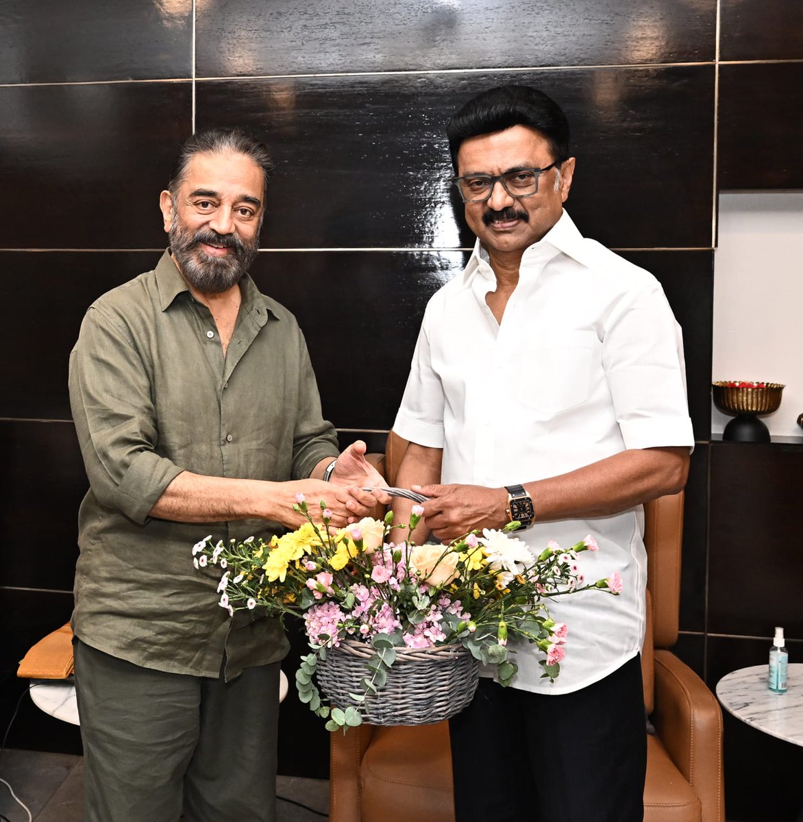 KarthickHaasan tweet media
