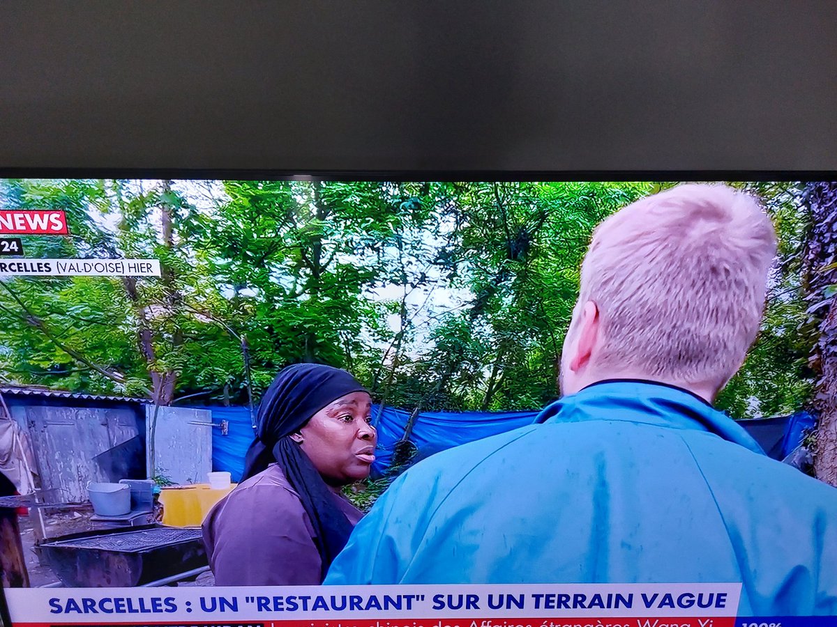 🇫🇷🌿Elisapereira #Ben Voyons tweet media