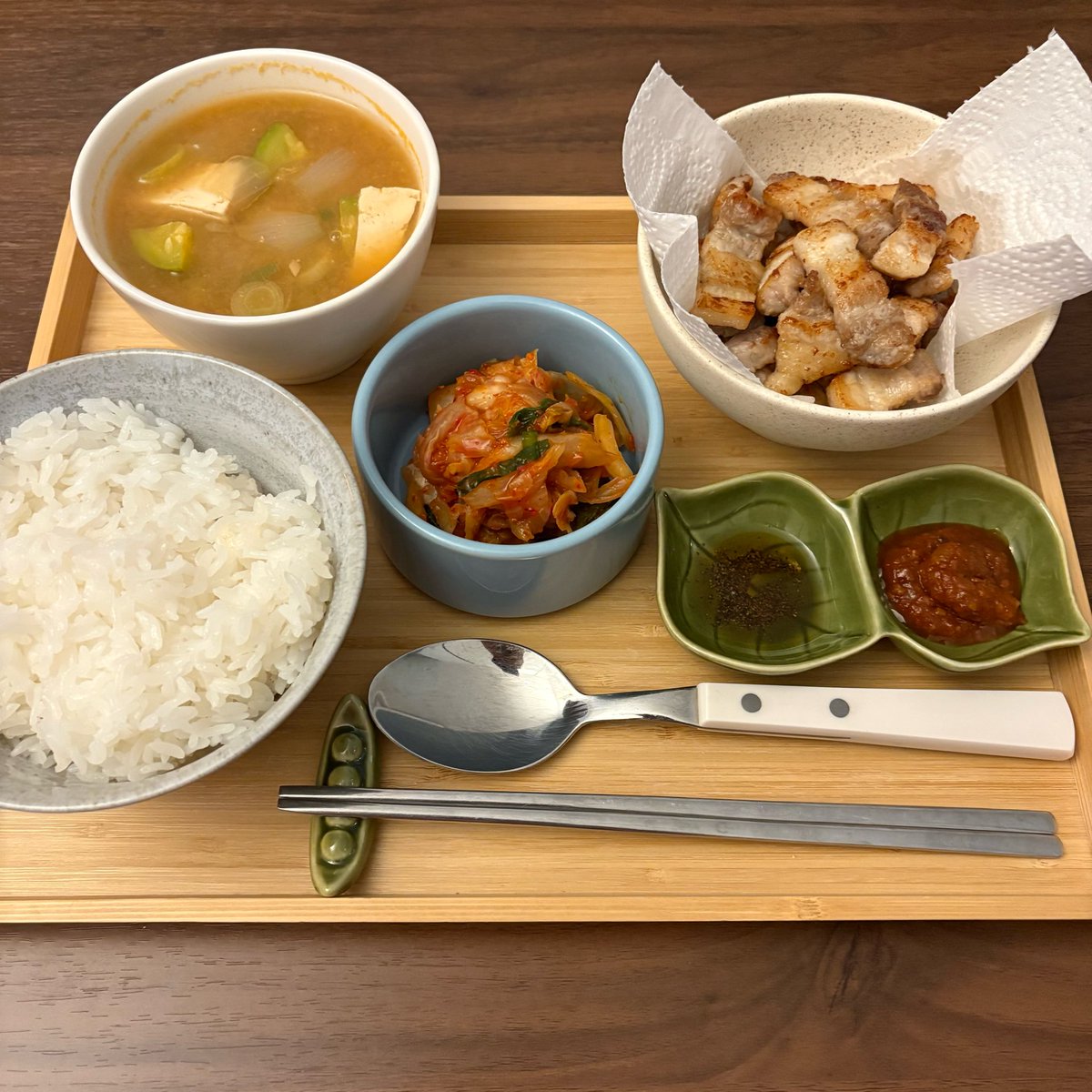 복괭이 tweet media