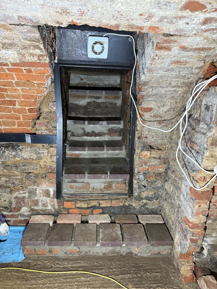 TheUnderDungeon's tweet photo. This step is testing Me and My new abilities!…I’m here for it! 💪🏻 final smooth mortar finish today 🥵 https://t.co/OFpIImexoU