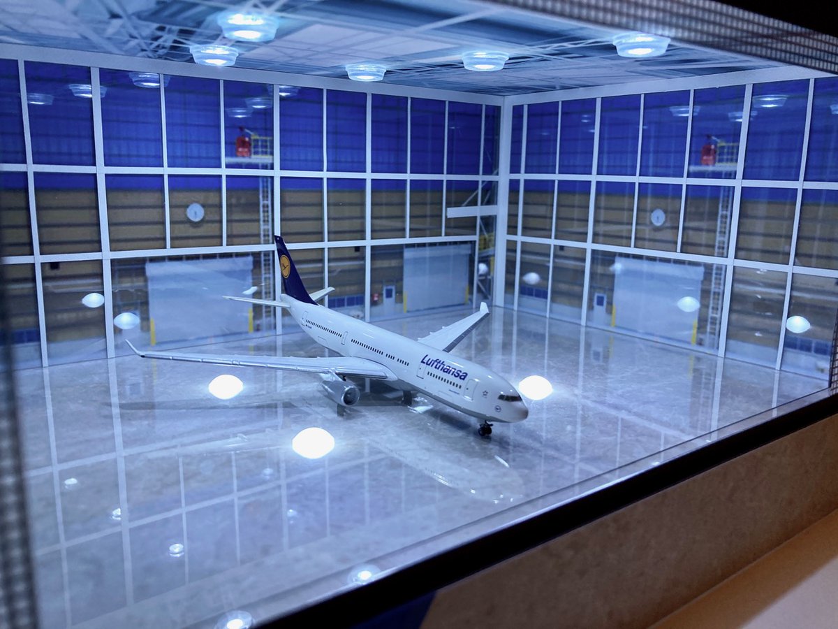 格納庫＆ガレージ風ディスプレーBOX / ネオジオラマ・航空機、ミニカー