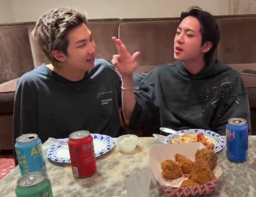 jinjoonierkives's tweet photo. Generation Z is preferring namjin moments instead of having sex https://t.co/lCG7WEaliu