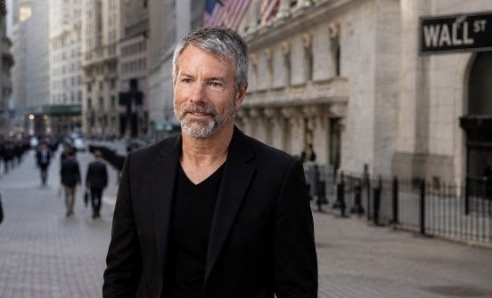 EDYCRYPTOWORLD's tweet photo. #Latest_Update 🚨
Michael Saylor has signaled that Strategy, the world’s largest corporate bitcoin holder, may sell a portion of its BTC to meet preferred stock dividend obligations, a significant departure from the firm’s founding promise to never liquidate its crypto reserves. https://t.co/RTJMexU4ZZ