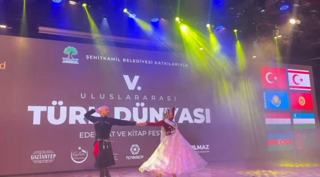 takmeorg's tweet photo. 3️⃣ ..yönelik çeşitli söyleşi, panel ve kültürel etkinlikler katılımcılarla buluşacak. https://t.co/JH9DW0PN1S