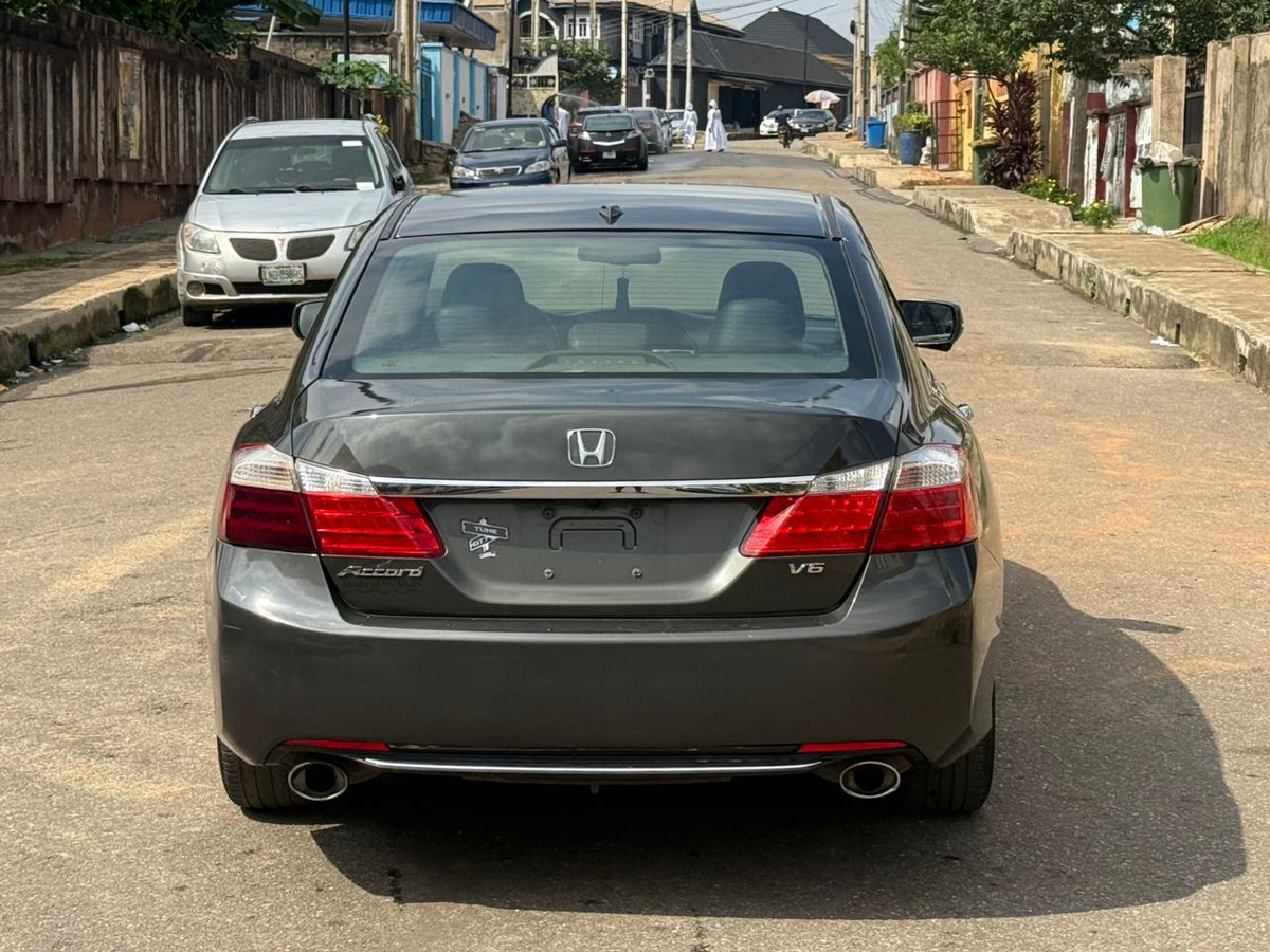 Lagos Mainland Car Plug 😁🚗🚙 tweet media