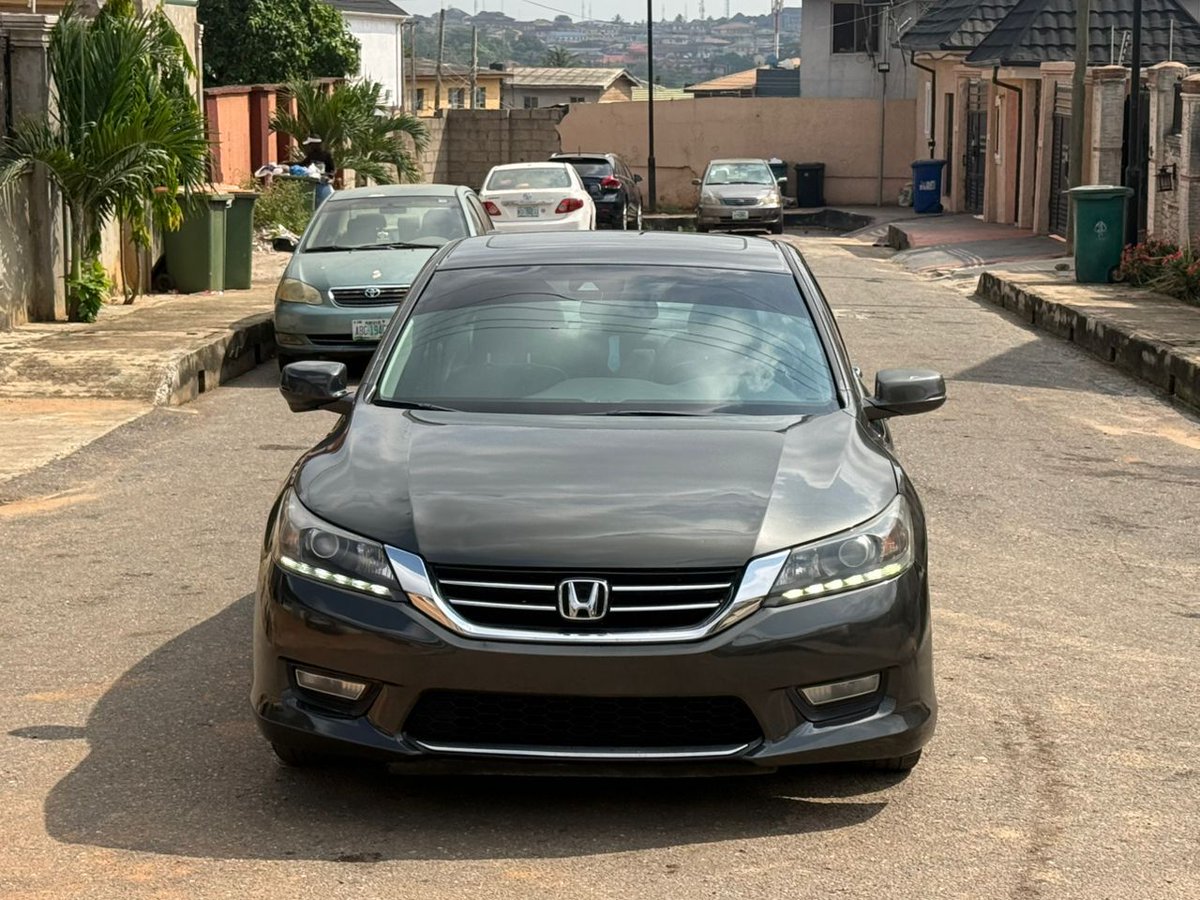 Lagos Mainland Car Plug 😁🚗🚙 tweet media
