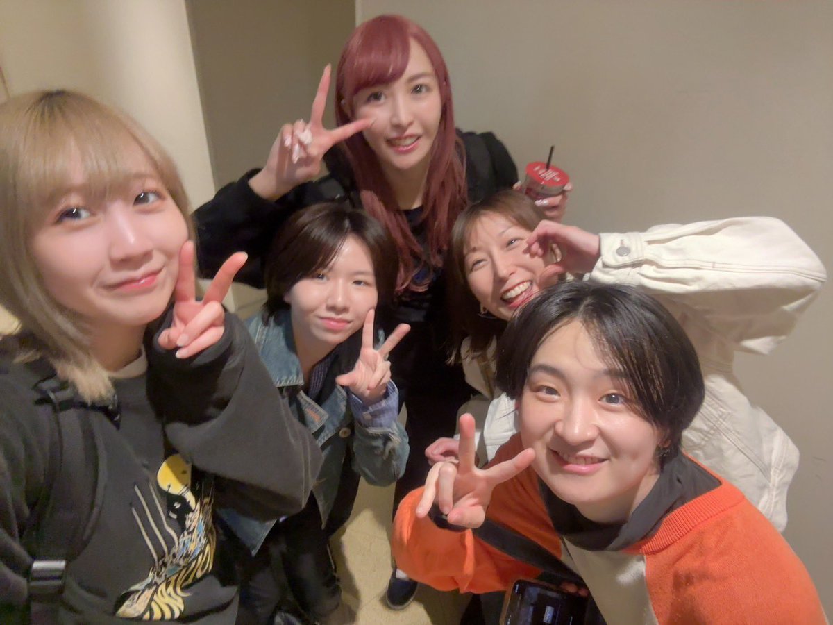 Shiny_2012's tweet photo. ご予約ありがとうございます✨

フェスタに向け
エンタメナンバーのリハーサルも昨日よりスタートいたしました🌟

皆さまにお会い出来ることを
楽しみにお待ちしております☺️ https://t.co/apH5u2nVxH
