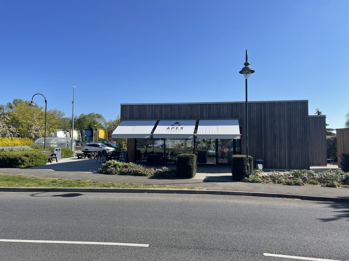 CooksBlinds's tweet photo. A fresh look for a local favourite!☕Apex Coffee recently had their existing gear operated folding arm awning refreshed by our team. The result? A smart, sleek, sign written awning that looks as good as new &amp; perfectly complements the frontage!
 #Awning #ShopFront #Ely #Suffolk https://t.co/H5GtWUBVT1