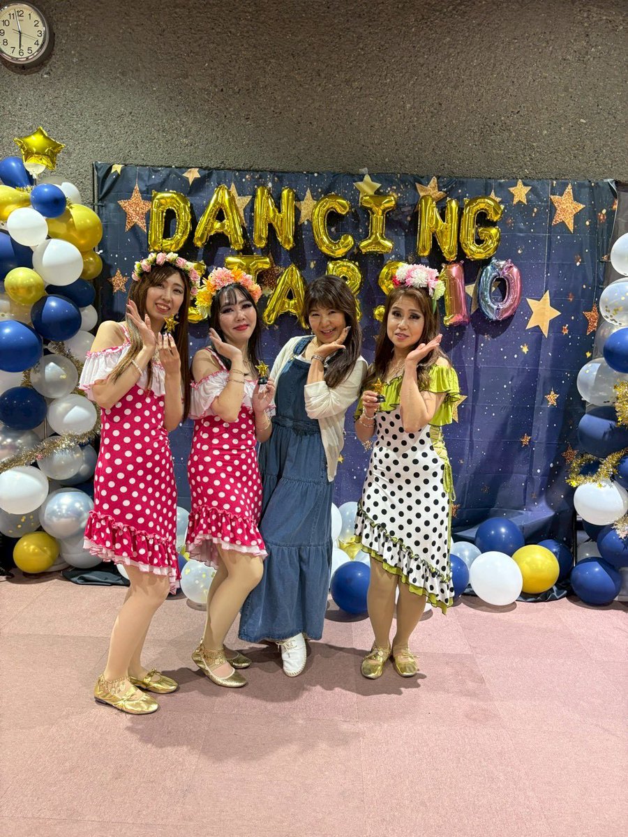 malica2's tweet photo. ハルハーリンのみんな〜お疲れ様でしたー❣️
11人の群舞、合わせるの大変だったけど
めちゃくちゃ可愛かったです❣️
頑張ってくれてありがとうー💕💕💕
シンクロナイズド賞🏆いただきました🙌
#ミラーヤ
#エスカンダラーニ
#アンクレット
#dancingstars https://t.co/EWizahDH2n