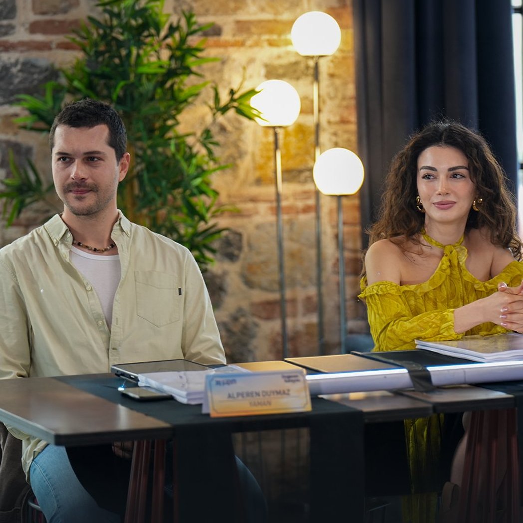 PopFestTR's tweet photo. Ay Yapım imzalı Star TV'nin yeni dizisi Doğanın Kanunu'nun okuma provası gerçekleşti.

Başrol oyuncuları Alperen Duymaz ve Özge Yağız'ı nasıl buldunuz? https://t.co/3dmwFSTm6m