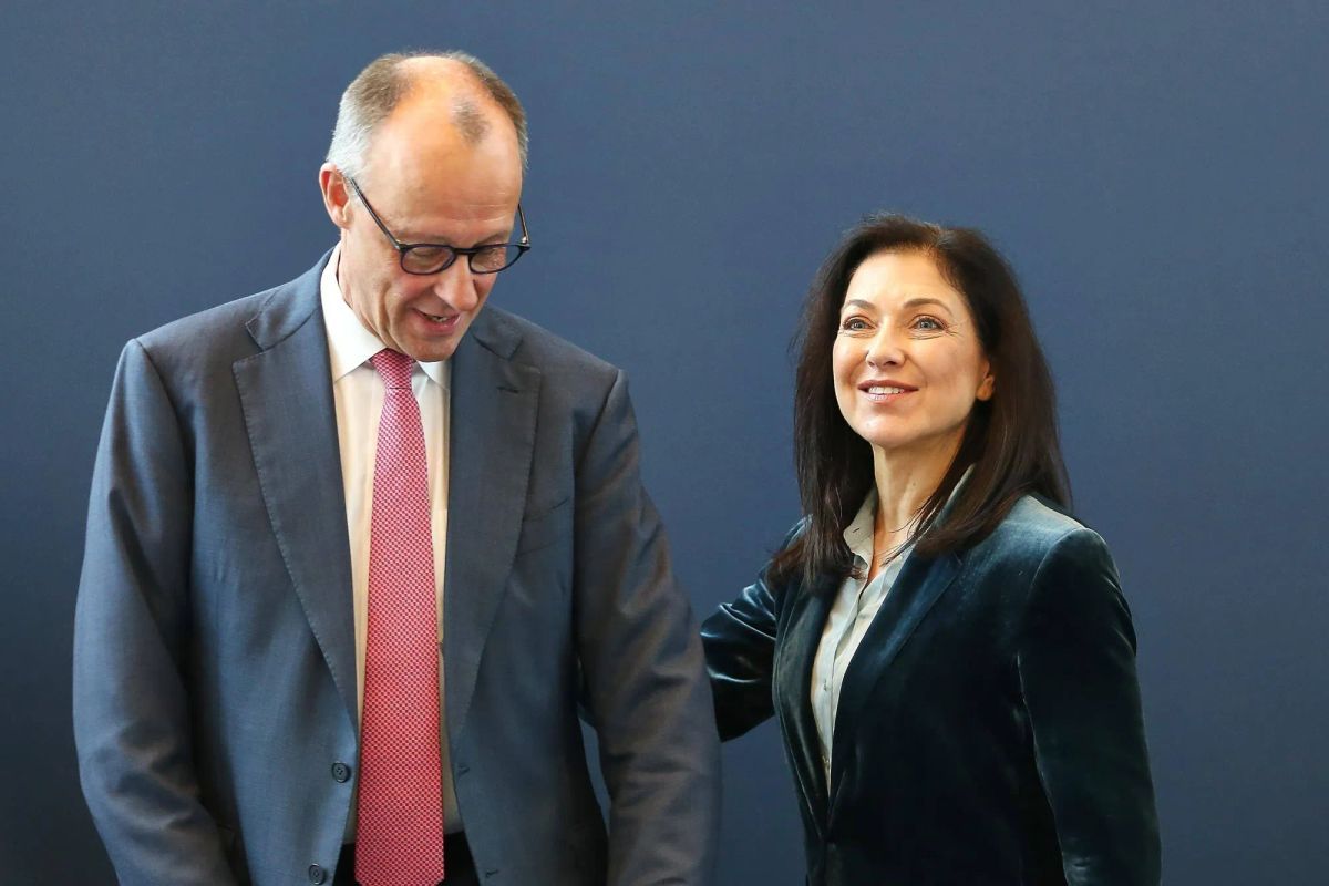 PluralEcon's tweet photo. "Deutschlands Wirtschaftspolitik ist intellektuell am Ende" - vor allem deshalb, weil eine einseitige ökonomische Denkschule dominiert. Es wäre Zeit für eine #PluraleÖkonomik

https://t.co/PTZhveNwWJ https://t.co/sRQOrmgz4c