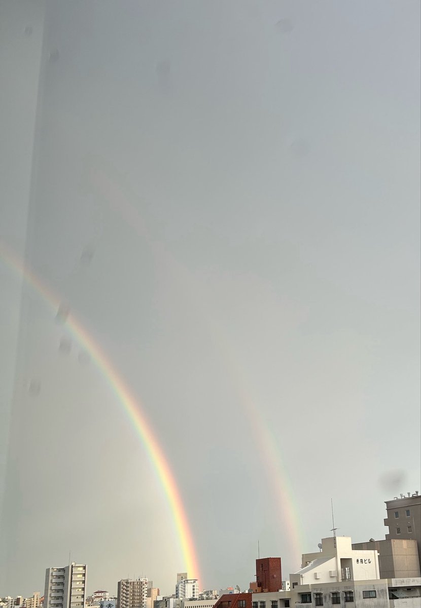 虹が凄い🌈🌈