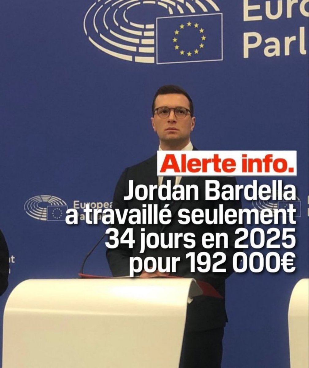 PaulMARTIN5962's tweet photo. @MLP_officiel On parle de Jordy ? 🤣
Et n'oubliez pas: rendez l'argent !
#RNEscrocs https://t.co/Io9gEiu5o7