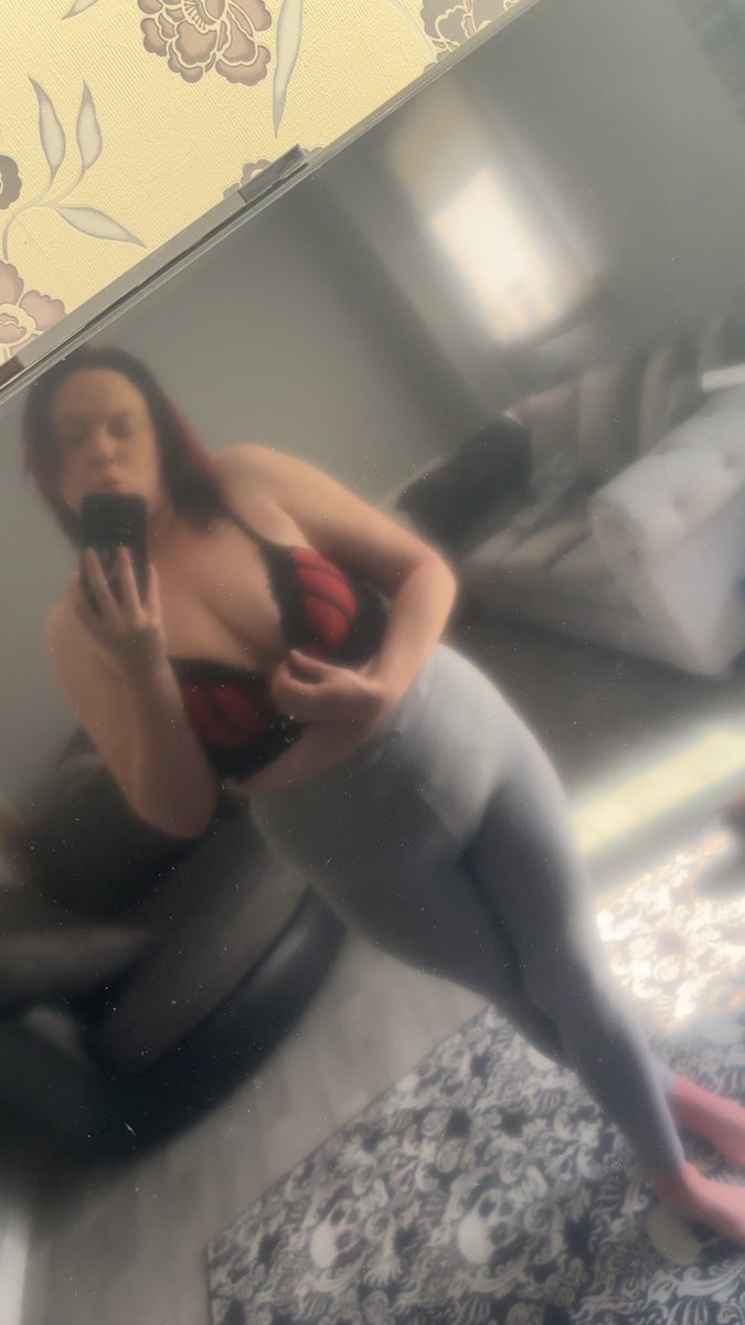 ellsx_xbells's tweet photo. If you see me about DO NOT DISTURB lol https://t.co/NnehKKX6hm