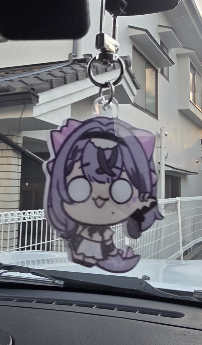 kmtm0620's tweet photo. コンプちゃんのキーホルダー車内で揺れててオモロイww
この造りのキーホルダーとしてはいい使い方やな https://t.co/sQ0BNyIHI6