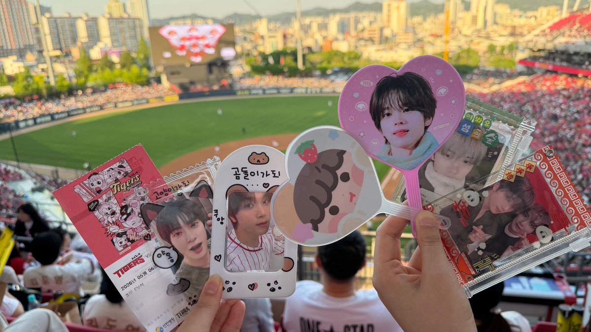 캐치 tweet media