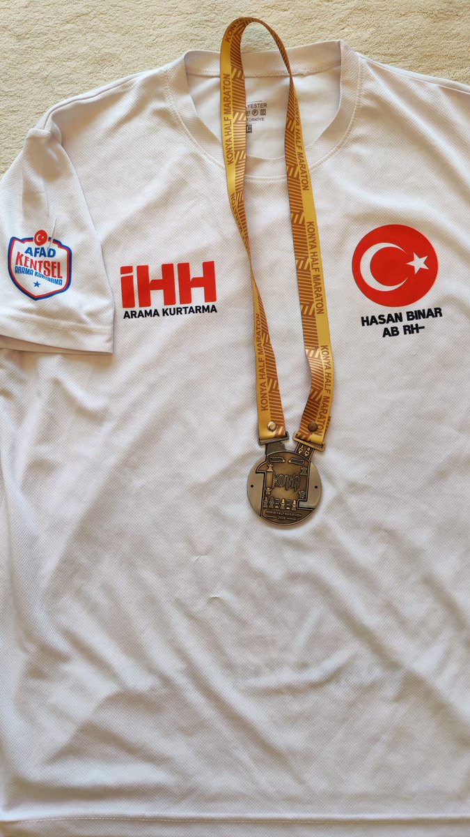 ihhsar14's tweet photo. Gönüllümüz Hasan Bınar, Konya Yarı Maratonunda koştu. 🥇

Kendisini tebrik eder, başarılarının devamını dileriz. 🏆

#GüçlüEkipHayatKurtarır https://t.co/oOumKmjO9a