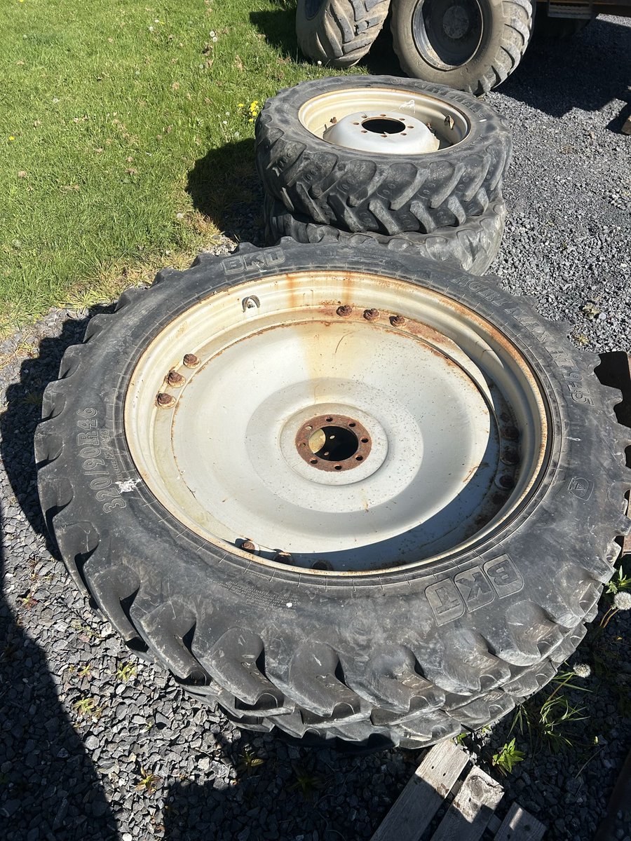 duffymachinery's tweet photo. Row crop wheels for sale. https://t.co/bsJ2gEKiwV
