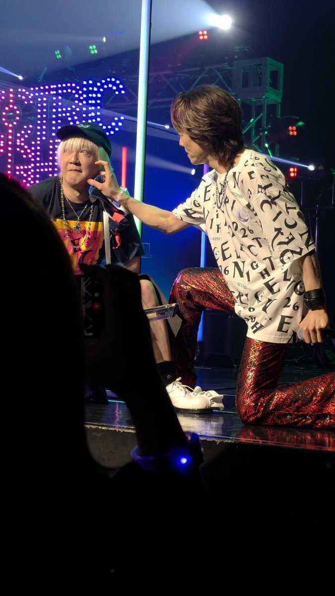 gaja_m's tweet photo. 取り急ぎお納めください
#エレナイネタバレ26 https://t.co/NRo1mO1VA2