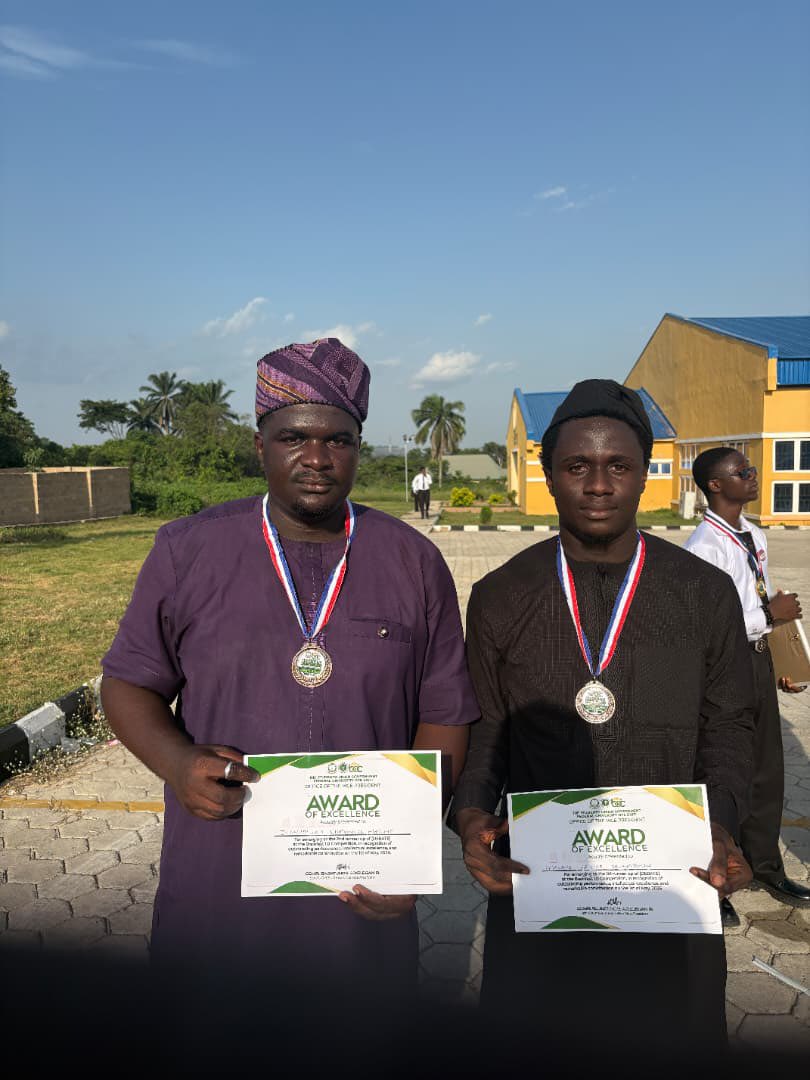 fuoyeNAES's tweet photo. THE FACULTY OF ENVIRONMENTAL DESIGN AND MANAGEMENT WON THE 3RD PLACE POSITION AT THE JUST CONCLUDED BRAINFEST 1.0 (DEBATE CATEGORY) REPRESENTED BY AWE FOLUKE &amp; AYORINDE EXCEL AND ALSO SET THE RECORD AS THE 1ST FACULTY FROM IKOLE CAMPUS TO WIN A MEDAL FROM THE COMPETITION. 🎉🥳 https://t.co/GDpUzOgYcY