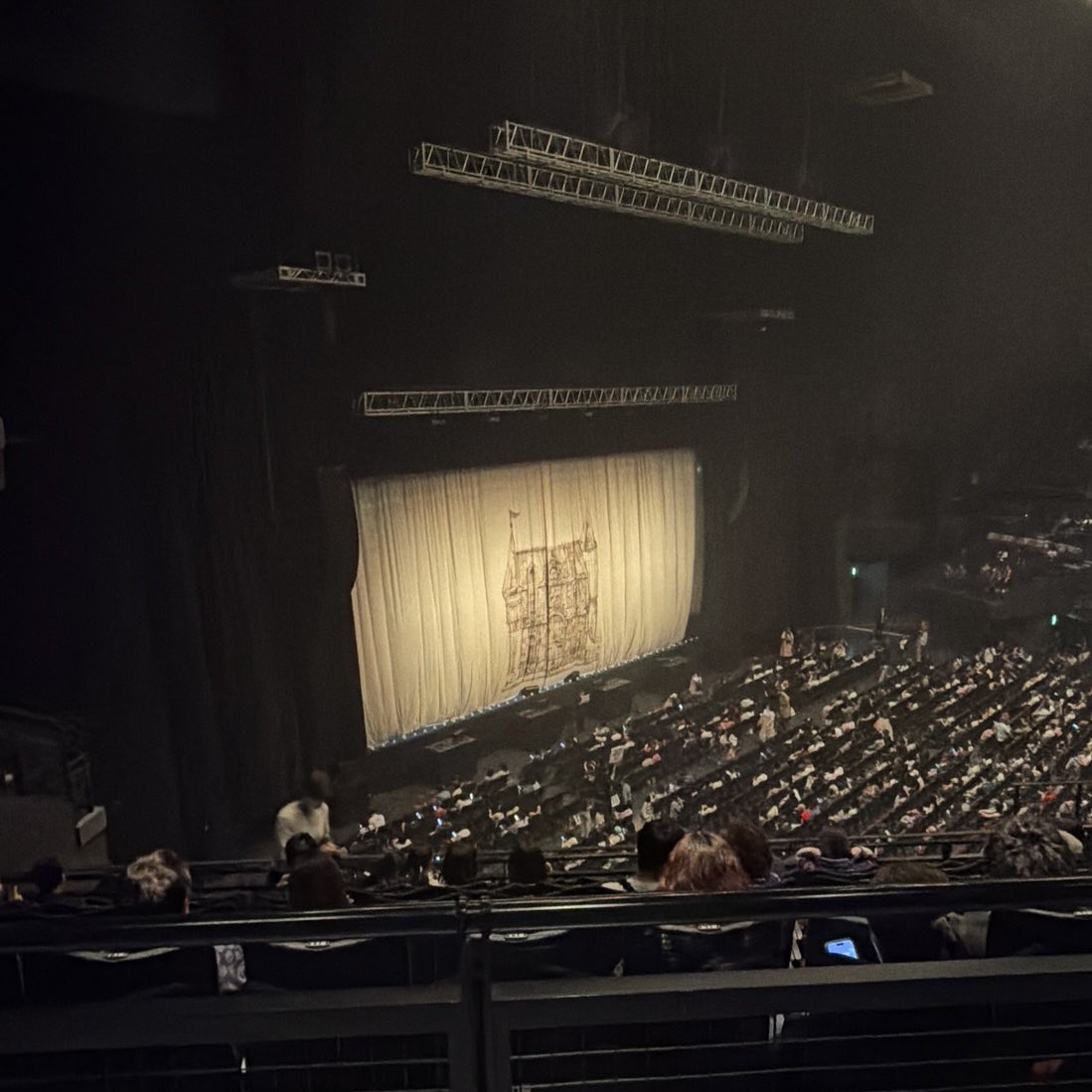 huskydaisuki's tweet photo. 2026.05.06 Chara+Yuki
東京ガーデンシアター
まったり感も含めてMCもオールナイトニッポンの延長みたいな感じで、楽しかった！YUKIはサマソニ以来、歌声が元気すぎる、流石です！♪Sweetが聞けたのがたまらない...東京ガーデンシアターは毎回見やすいね。周りの席のお客さんに恵まれているのもあるね. https://t.co/C9EcLXmULl