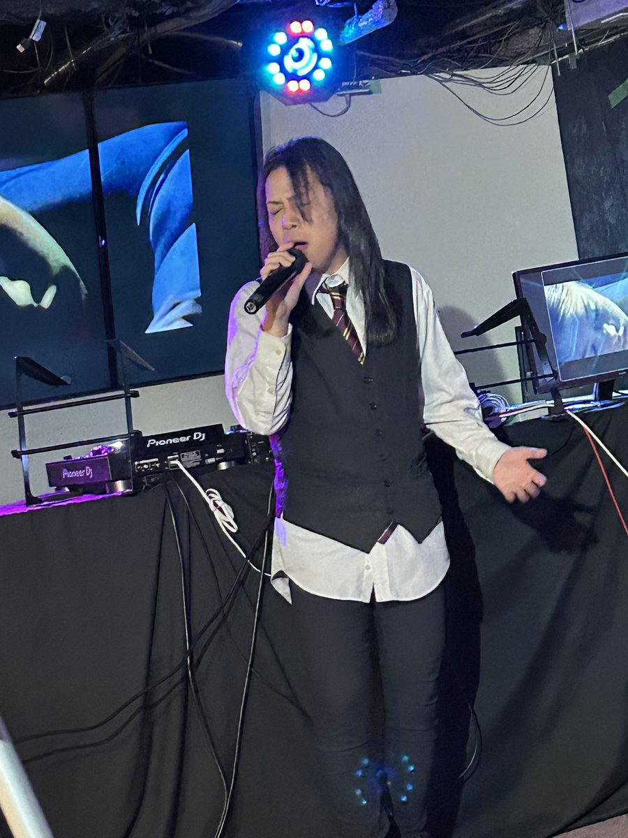みるかみる🐈⬛6/21新曲8/30MV10/18生誕12/27スクランブル100回目 tweet media