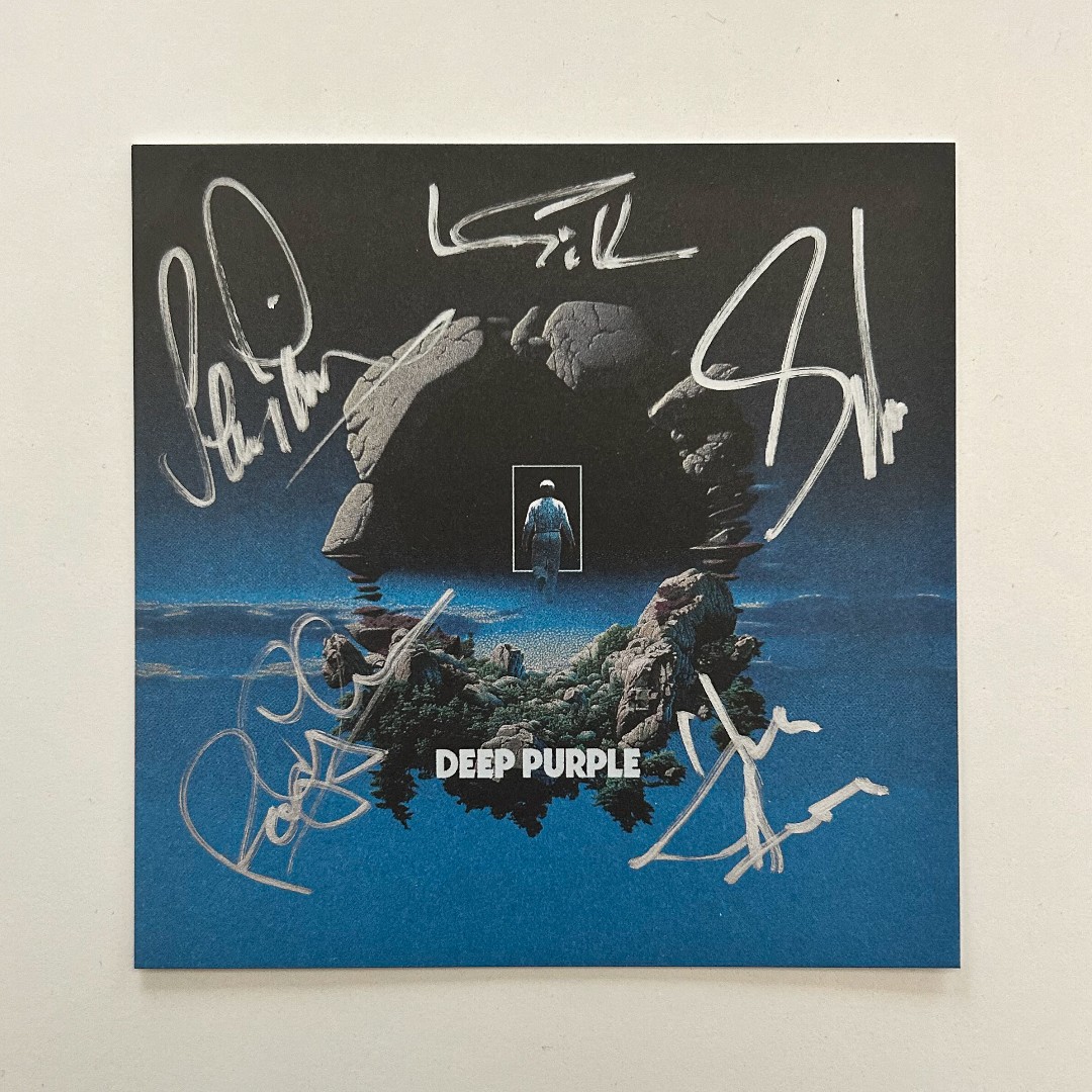 hmv tweet media