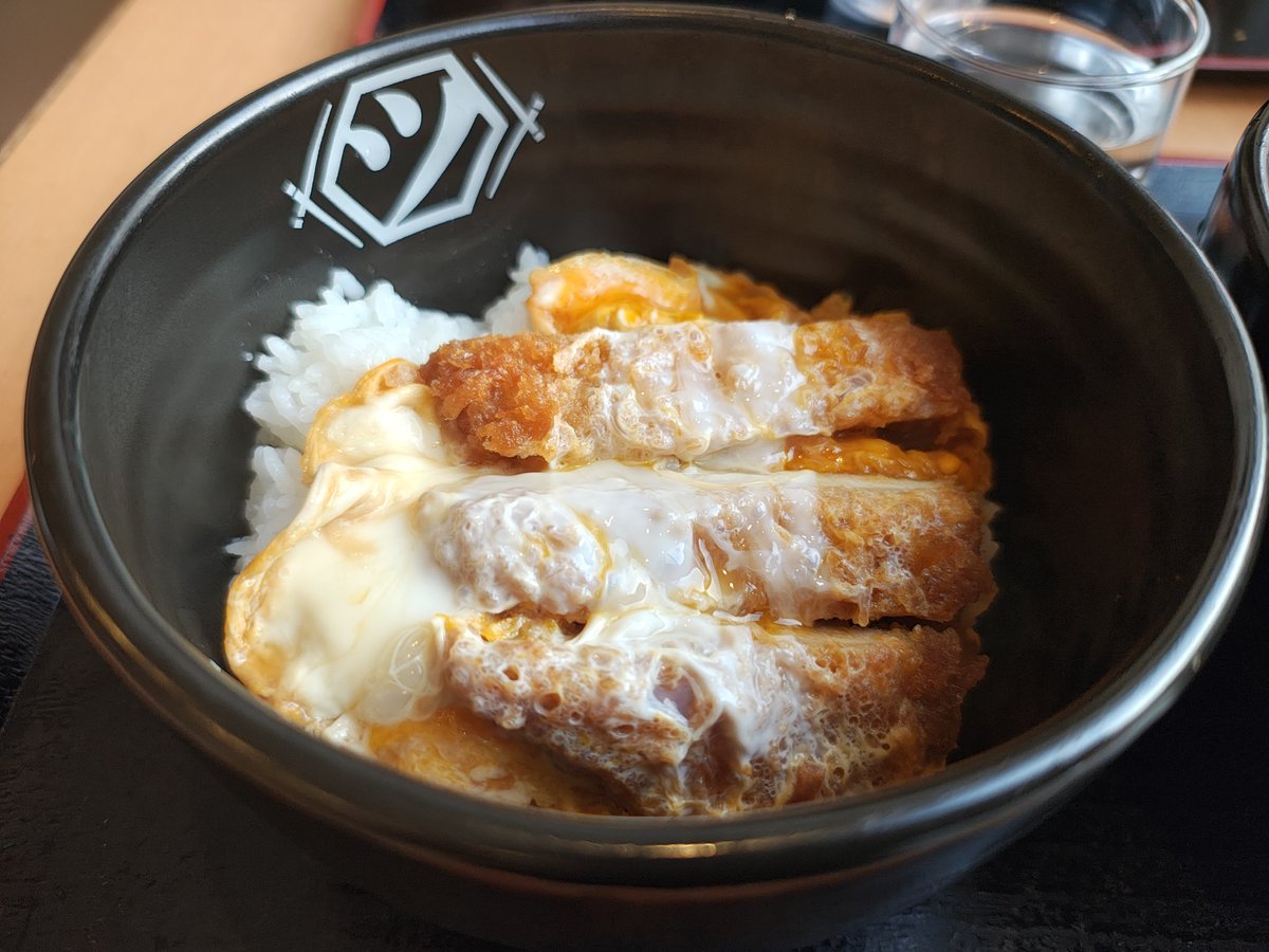 もょもと tweet media
