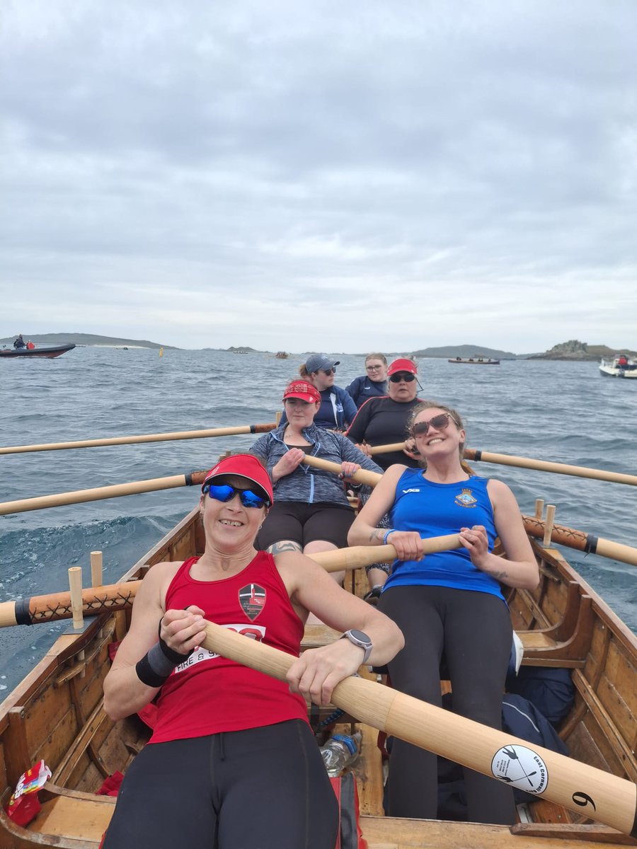 RNASCuldrose's tweet photo. A fantastic weekend for Culdrose Gig Club at the World Pilot Gig Championhips on the Isles of Scilly. ‘Oarsome’ rowing brought home dazzling results with the men achieving a record position and the women winning their group. @royalnavyrowing @culdrosepilotgig https://t.co/Cr5lSYR2QK
