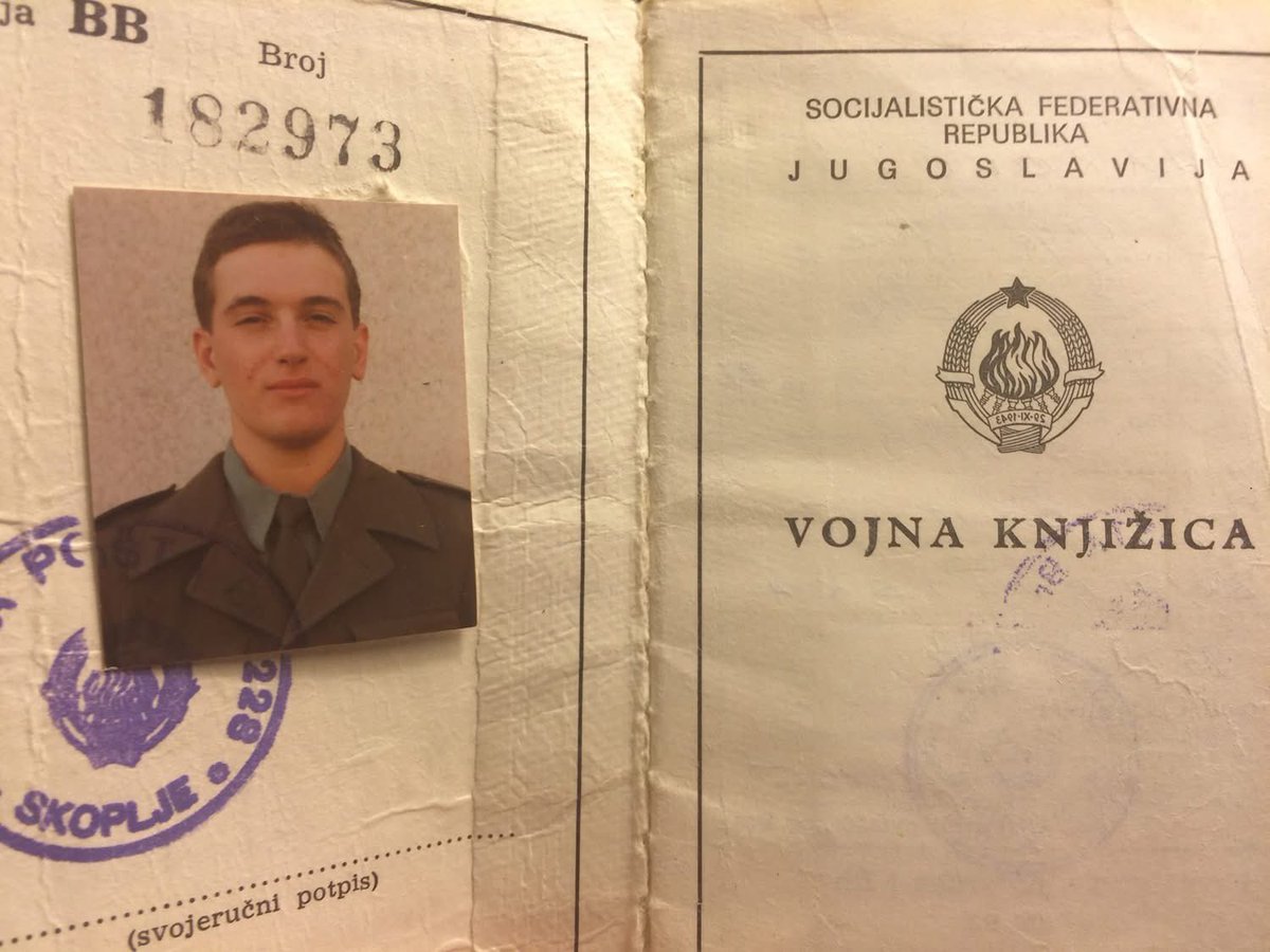 Na današnji dan 1991. u Splitu je ubijen nevini mladi makedonski ročnik Saša (Saško) Gešovski.

Saško druže, ja te pamtim kada već to moj grad ne može i neće.

Tvoj drug “septembarac”, 

kasarna Goce Delčev, Skopje (11.9.1990.-11.9.1991.)